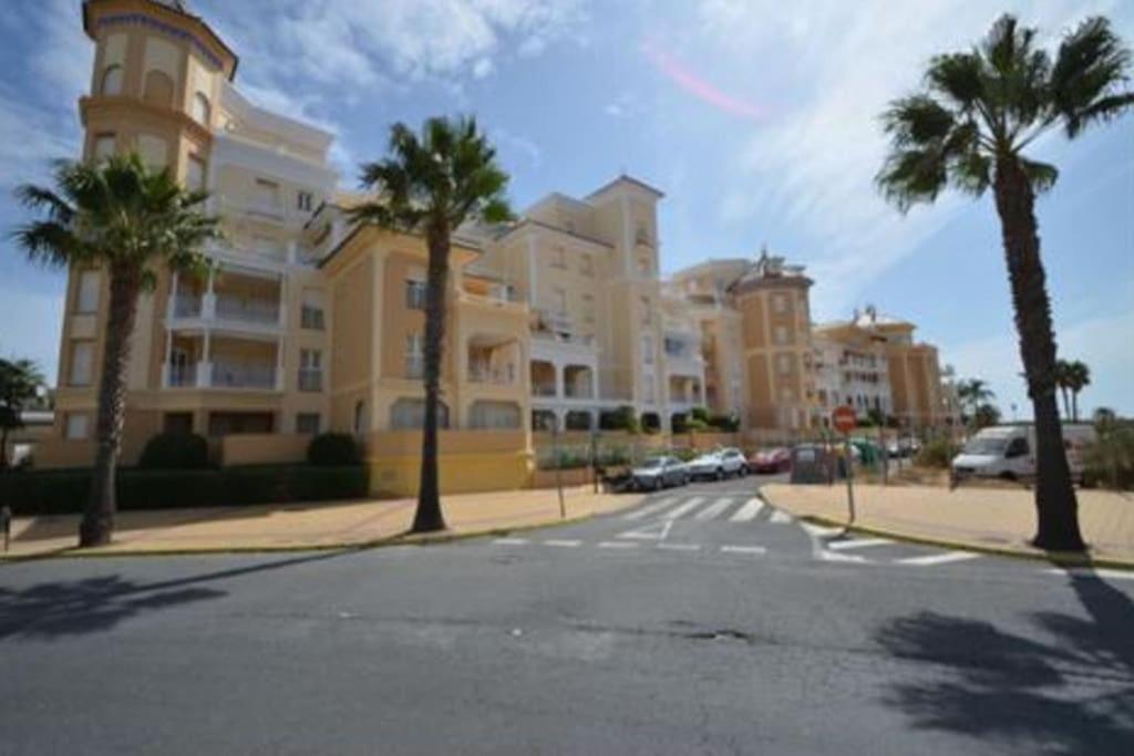 Residencial Atlantico Apartment อิสลา เดล มอรัล ภายนอก รูปภาพ